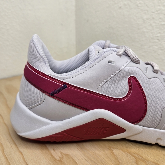 Women's NIKE LEGEND ESSENTIAL 2 Venice/Rush Pink-White CQ9545 556 - Picture 9 of 12